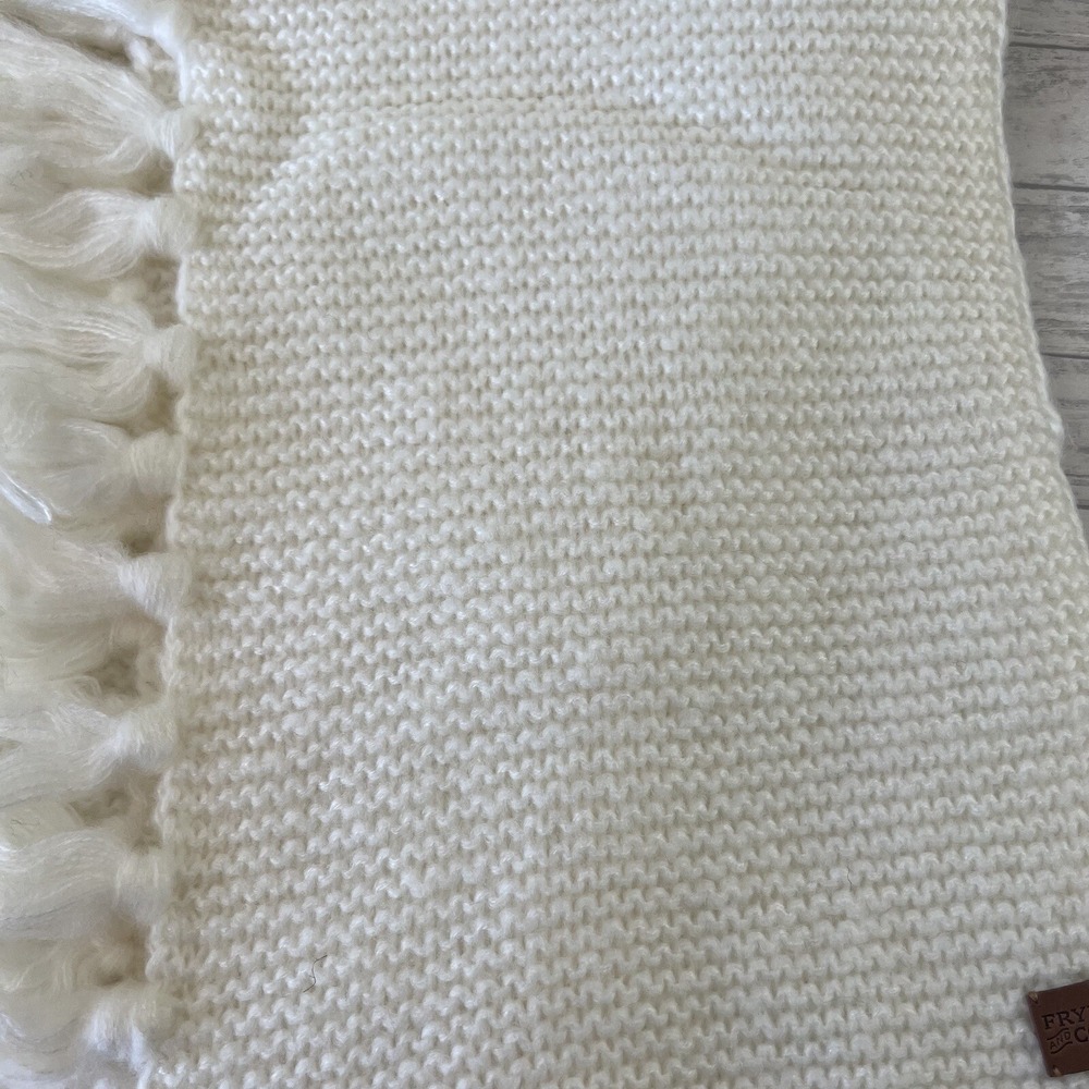 Frye and Co Womens Scarves Garter Fringe Ivory Sparkle Mouline Striped Lot Of 2‎ - Picture 11 of 13